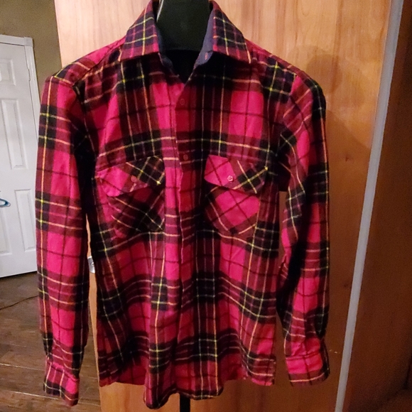 Ozark Trail Other - 🤪 5/$20 Ozark Trail Flannel shirt Small red plaid